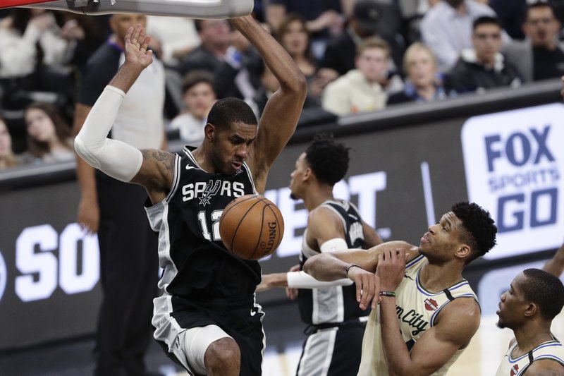 San Antonio Spurs’ season-best 3-point shooting did in Bucks, 126-104