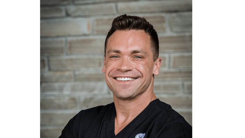How Dr. Robert Deal is spreading awareness in cosmetic surgery field