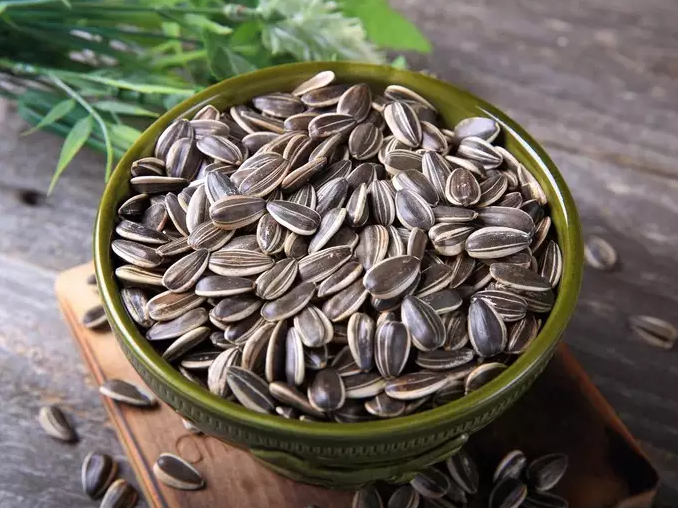 Sunflower Seeds: 5 best health benefits of sunflower seeds you should know about