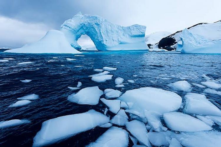 In just 23 years, the Earth has lost an amazing 28 trillion tonnes of ice