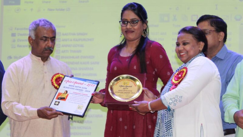 Meet social activist of Gujarat -jignasha thakor she recently got asia award for child education and women empowerment