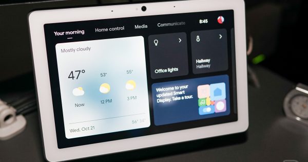 Google redesigns the Smart Display UI with more display, darker themes