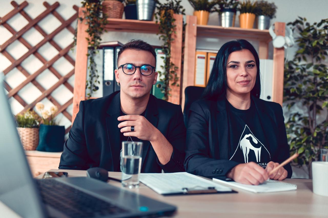 Know how to build a brand community on social media from the co-founders of Cafe De Anatolia Nikola Iliev, aka Nickarth and Monika Ilieva.