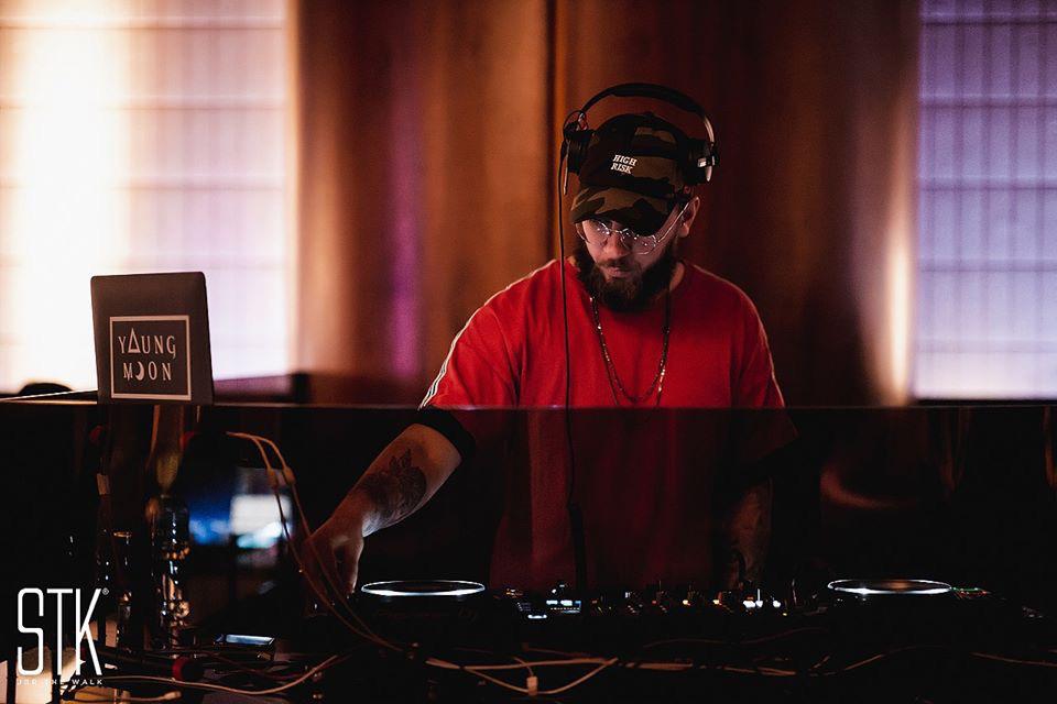 Η γενναία ενέργεια και η διαβεβαίωση έχουν δει τον DJ Youngmoon να αναδύεται ως DJ πρώτης κατηγορίας, παγκοσμίως.
