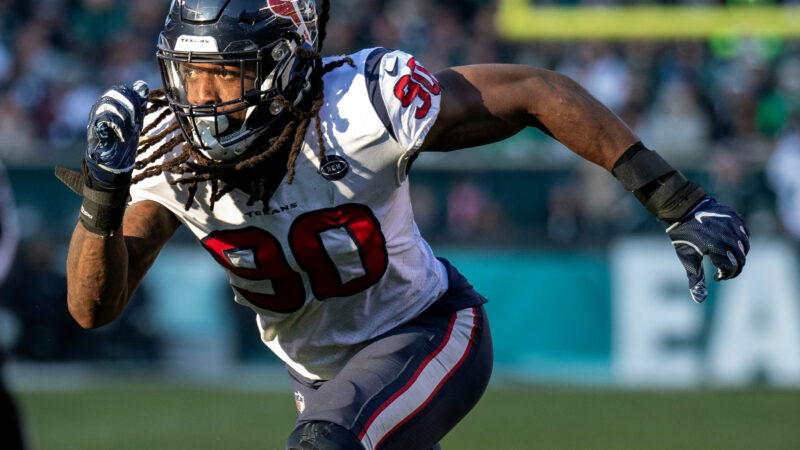 Cleveland Browns sign Jadeveon Clowney to 1-year deal worth up to $10 million
