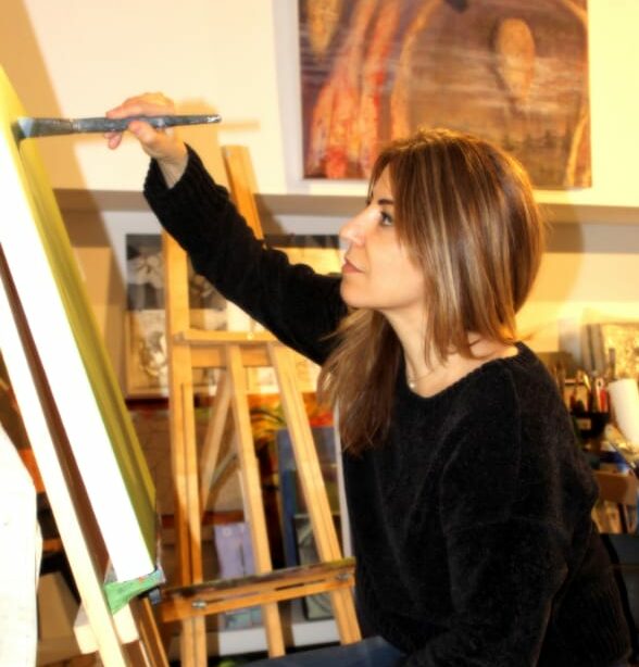 Meet Lina Faroussi, the Syrian Canadian artist raising the bar for others in the world of art.