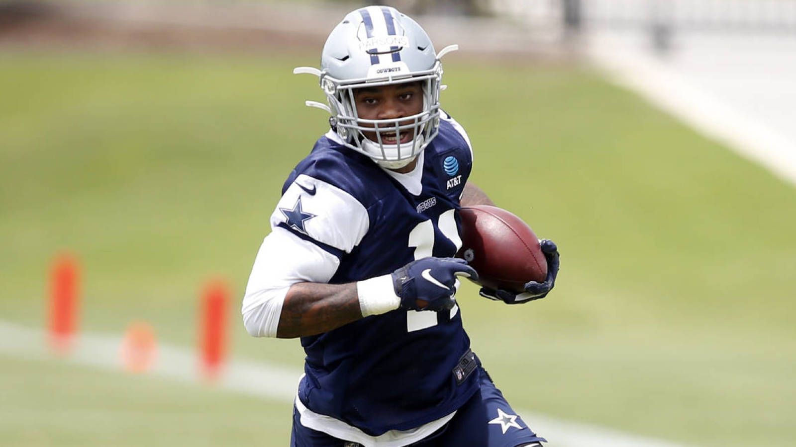 Micah Parsons signs 4-year, $17 million contract, with Dallas Cowboys