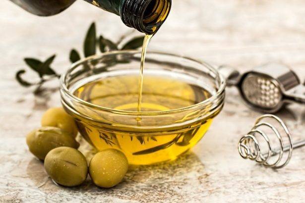 Nutri4Verve : Nutritionist Shivani Sikri explains which edible oils to favour when you want to lose weight