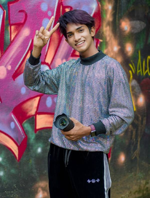 Discover Gufran Ansari, the newest Indian vlogger