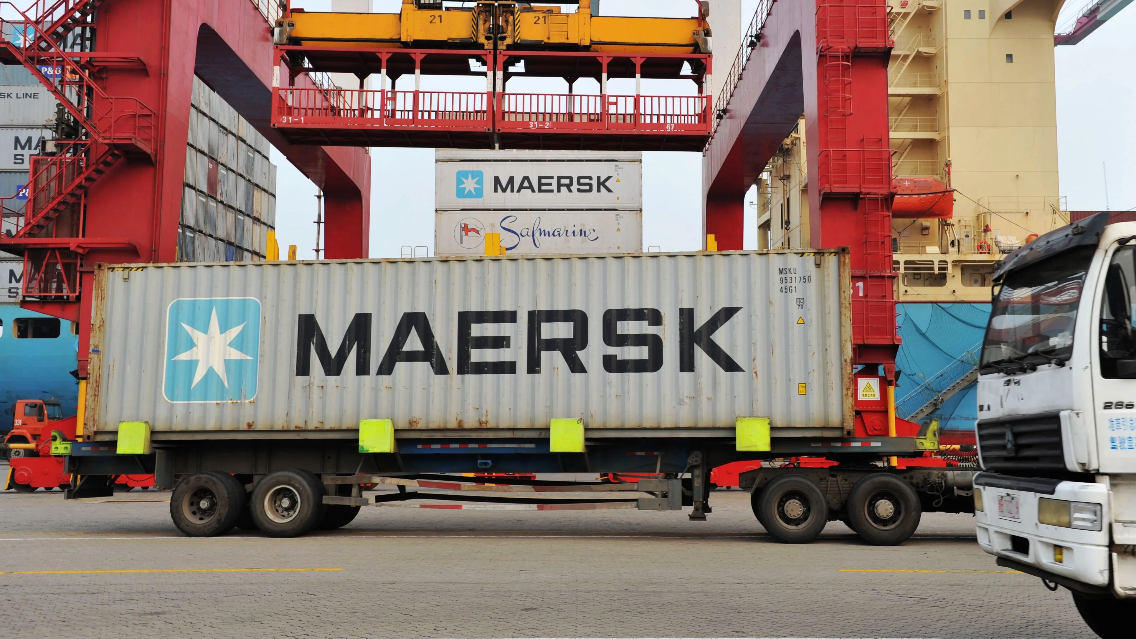 Maersk nears deal to shop for low frequency supplying for regarding $3 billion