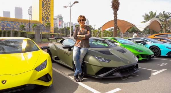Mehrnoosh Carholic: First Iranian Lady Car Reviewer Talks About Her Recent Adventurous Drive Of Lamborghinis