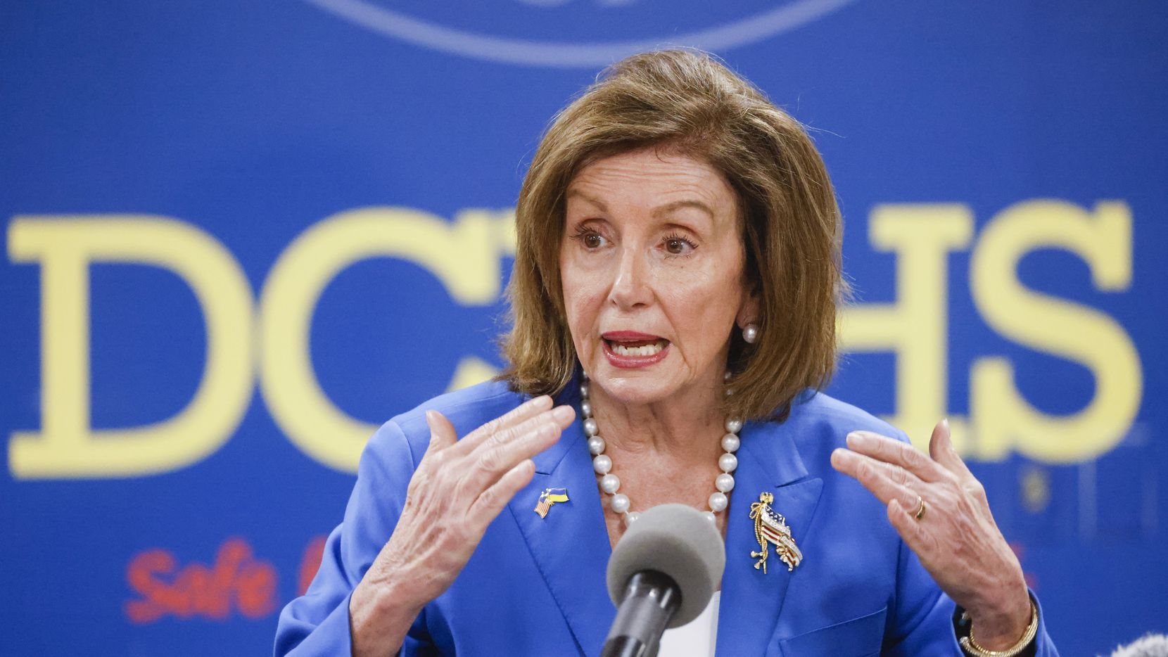 Pelosi visits Dallas for a healthcare roundtable