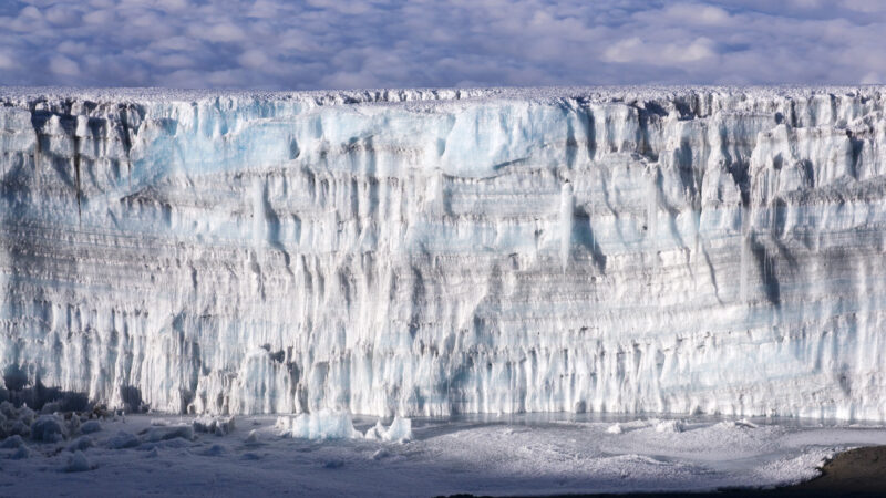 A huge ice wall must have blocked the road for the first Americans