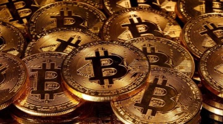 Bitcoin loses streak as ‘stablecoin’ collapses and crushes crypto