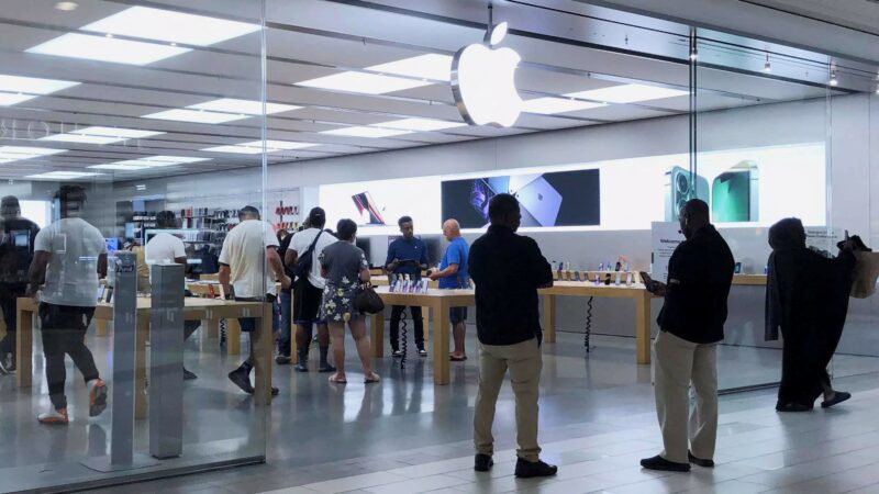 Atlanta Apple Store workers have withdrawn a scheduled union vote request a few days later, citing alleged threats.