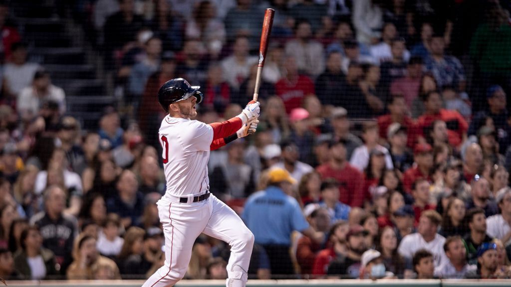 Red Sox legend Johnny Gomes grabs Trevor Story’s Grand Slam from the m Johnny Gomes onster seat, marking the ball