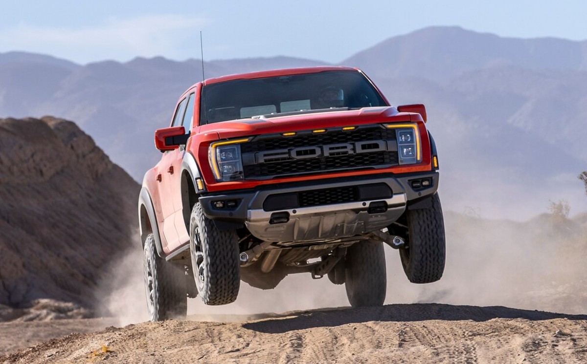Ford unveiled the new F-150 Raptor R pickup with 700 horsepower