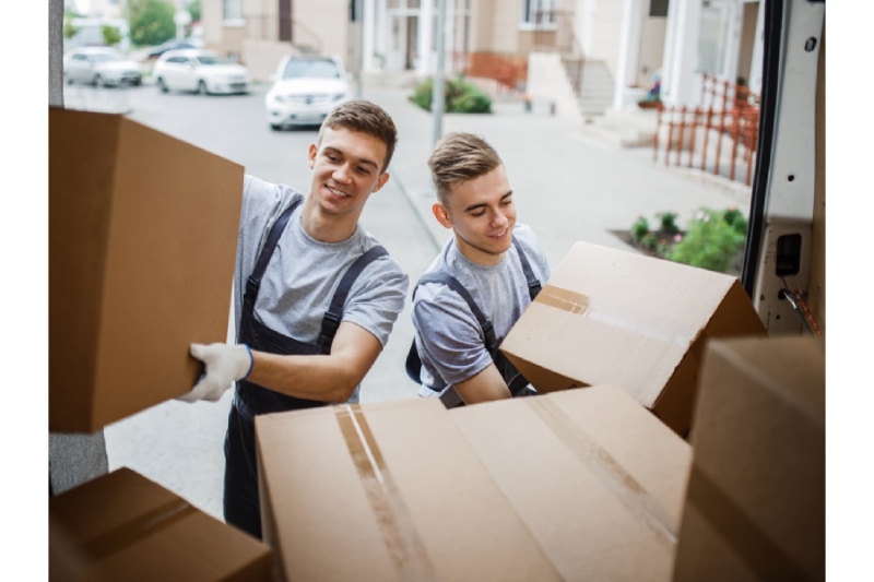 How to hire the best NYC movers for the business move?