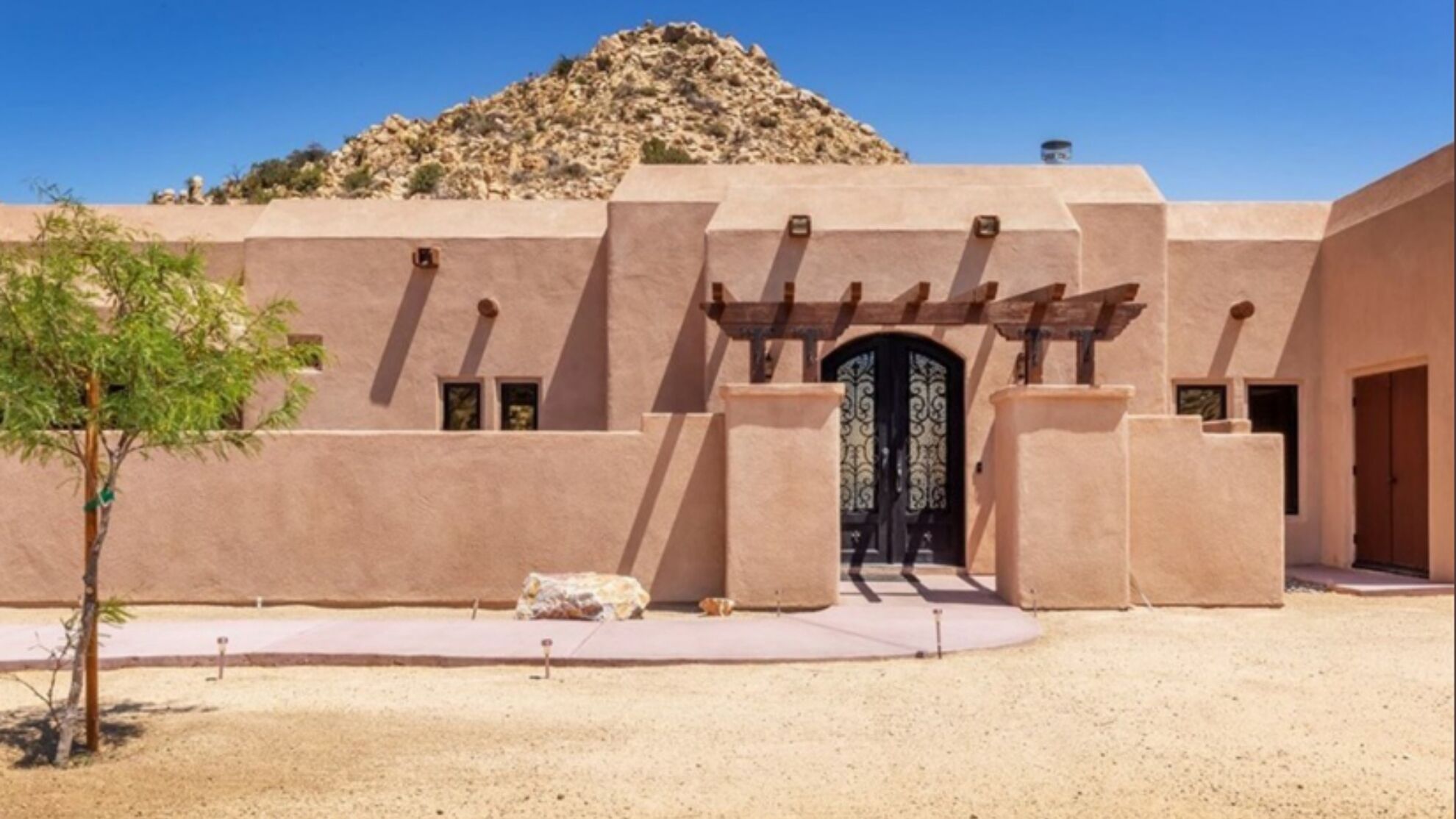 Amber Heard sells Yucca Valley home for $1 million