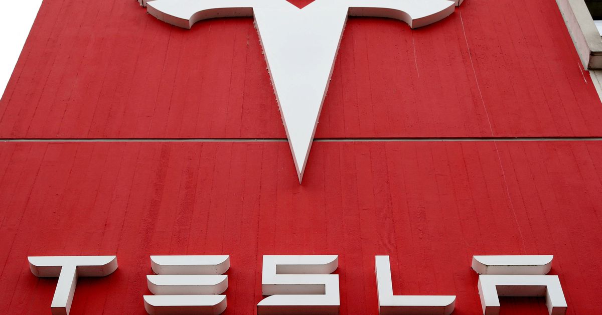 Tesla sets August 25 as trading day for three-for-one share split