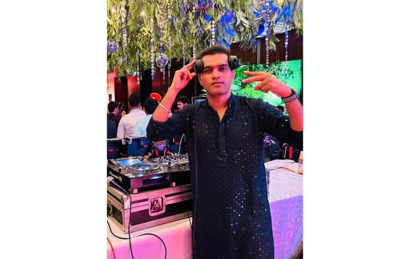 Ace DJ Artist talent DJ Nitin(NG) aka Nitin Gaikwad is Gaining Global Popularity As An Wedding DJ