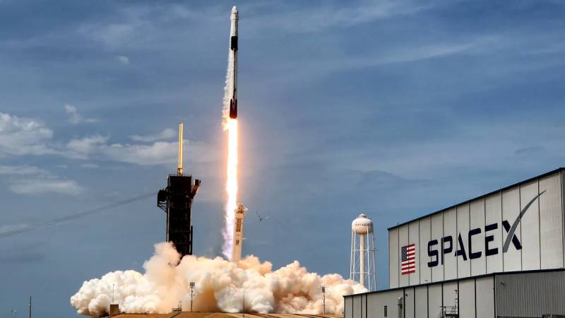 SpaceX is preparing to put its Starlink satellite-to-cell phone service through its paces