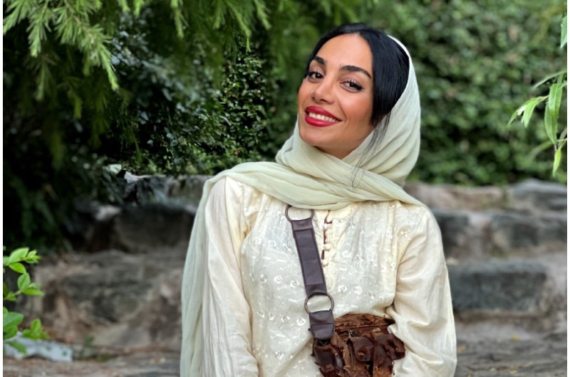 Get to know Heliya Khazaei, a famous Iranian artist and actress