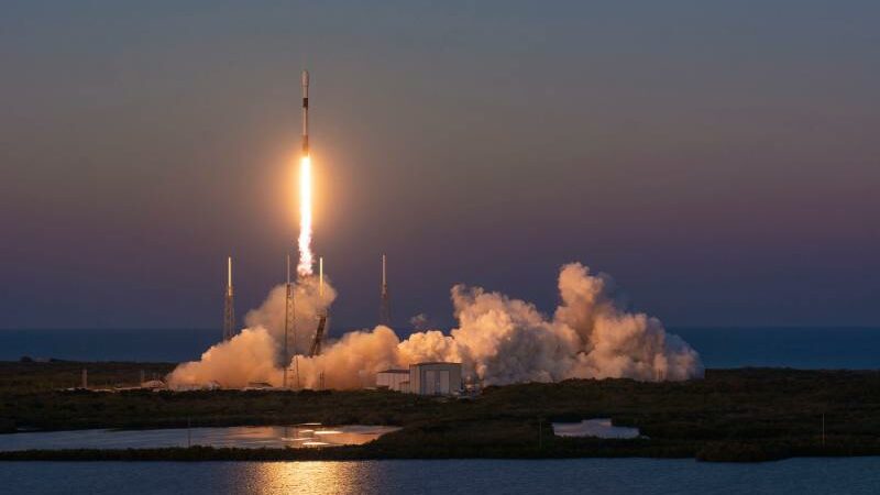 22 Starlink satellites are launched by SpaceX from California