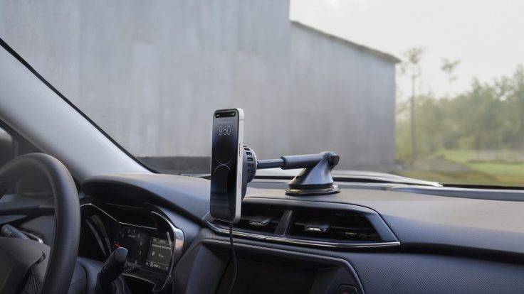 iOttie introduces the first-ever folding smartphone option with their new Auto Sense 2 smartphone car mounts