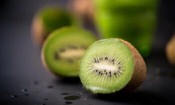 Kiwis can Improve Your Mood Considerably in as Little as Four Days