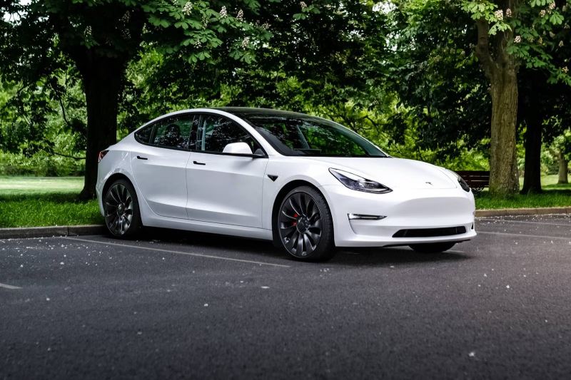 Minor Price Hike for Tesla Model 3 Long Range with White Interior Option