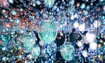Shining Lights and Swaying Spheres at a Brand-new Art Museum in Tokyo