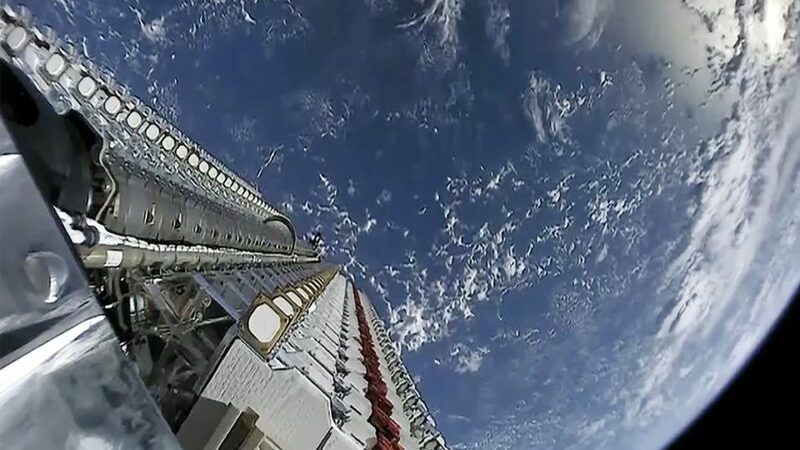 SpaceX to Remove 100 Starlink Satellites from Orbit Owing to Possible Problem