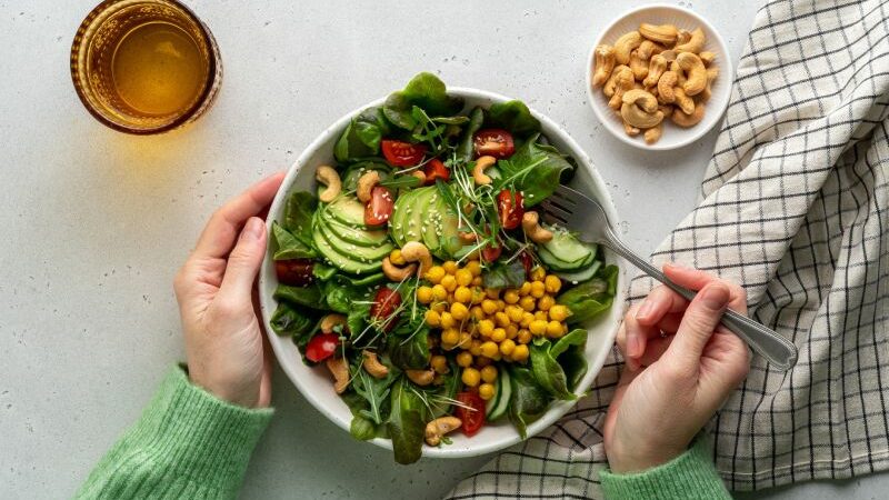 The Healthiest High-Fiber Lunch, Per A Dietitian