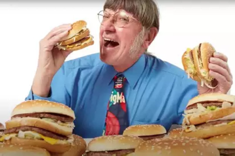 70-Year-Old US Man Breaks the Guinness World Record by Consuming 34,000 Hamburgers