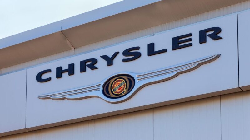 Chrysler is Recalling 286,000 Cars due to Airbag Issues