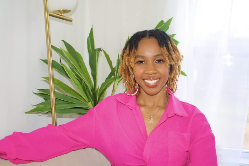 Briana Stout creates phenomenal success with her eco-friendly self-care brand “illuminate B. Candles”