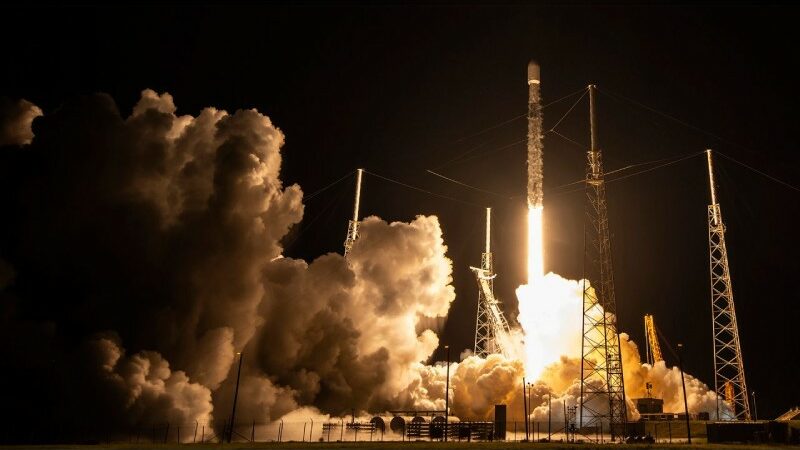 SpaceX Launches Twenty-Three Starlink Spacecraft from Florida