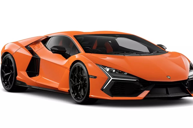 Arriving in London, the First Lamborghini Revuelto Appears to be Worth a Million Dollars