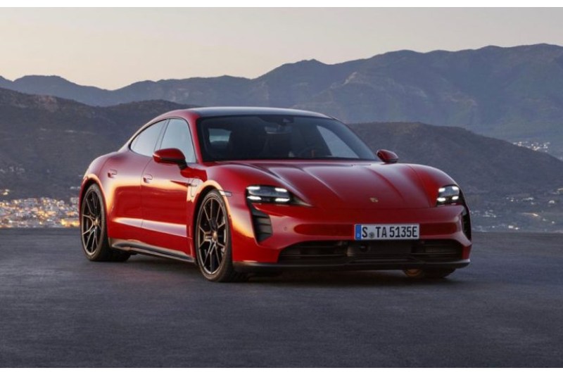Battery Issues Lead to the Recall of the Porsche Taycan and Audi RS E-Tron GT