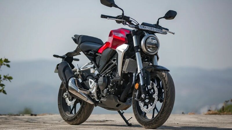 Honda CB300R: A Sporty and Sleek Entry-Level Vehicle Examined