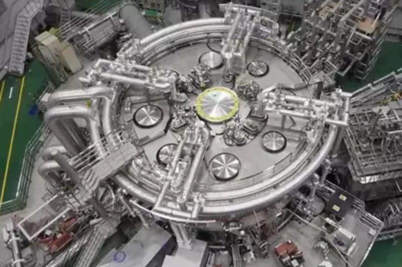 Record-Breaking Oran “ArtificIAL Sun” Reactor Sets a Record at 100 Million Degrees