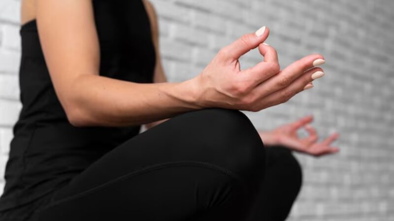 How Is Gyan Mudra Operational? Gyan Mudra’s Actions and Advantages