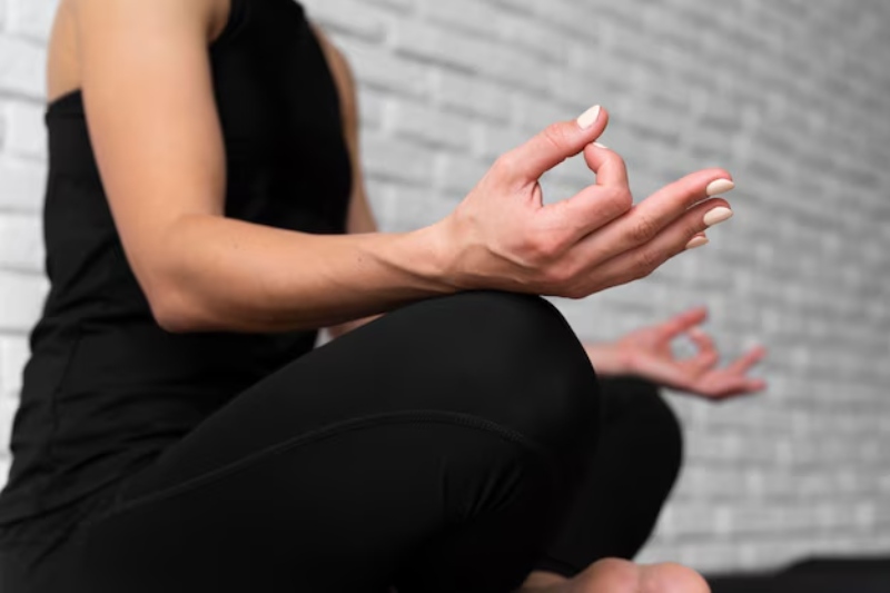 How Is Gyan Mudra Operational? Gyan Mudra’s Actions and Advantages