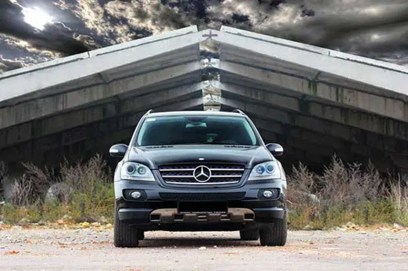 Mercedes-Benz Recalls Earlier ML, GL, and R-Class Vehicles Due to Brake Booster Corrosion