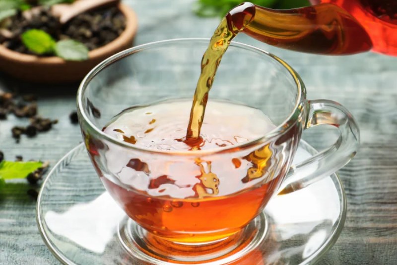 Never Mix These 5 Foods with Your Tea | Unhealthy Food Pairings