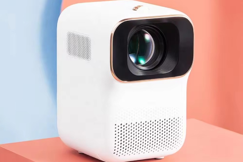 Xming’s Q5: 1080P Projector with 280 Lumens, 360° Rotation