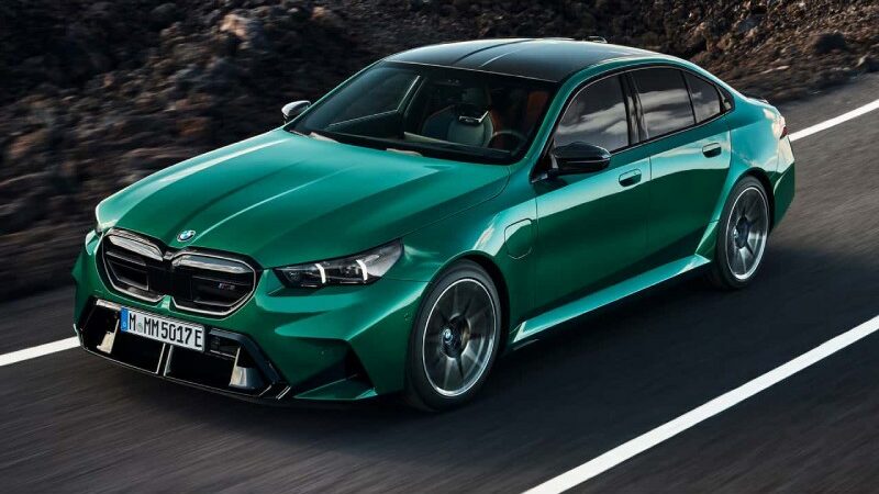 Plug-In Hybrid Powertrain Of The 2025 BMW M5 Produces 717 Horsepower