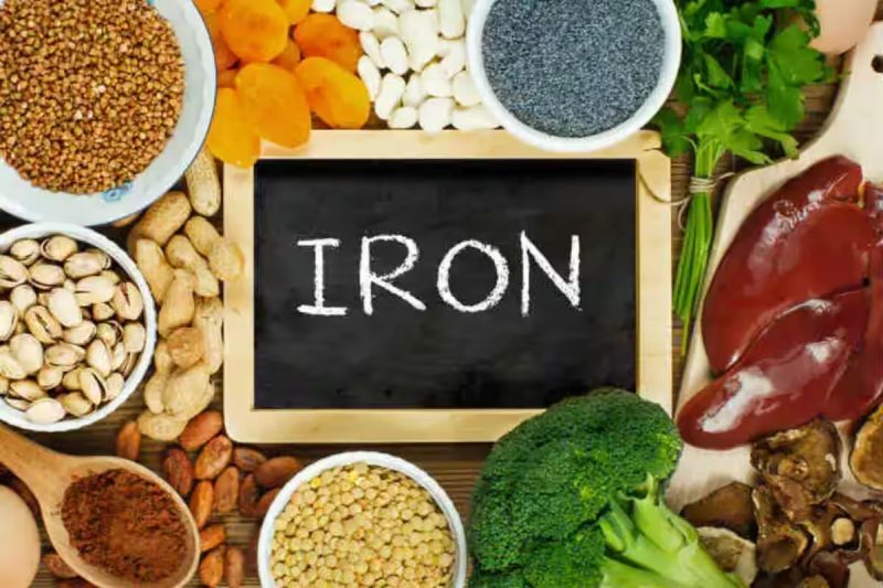 8 Symptoms Of Iron Deficiency, From Chest Pain To Hair Loss