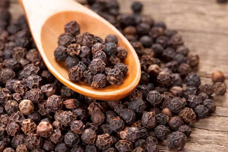 5 Advantages of Including Black Pepper in Your Diet